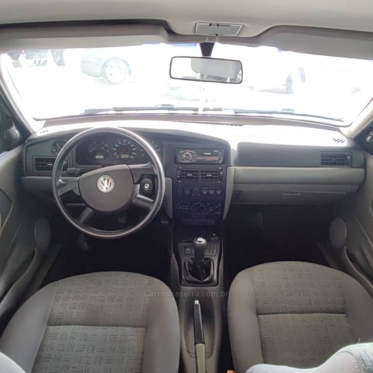 VOLKSWAGEN - SANTANA - 2005/2006 - Prata - R$ 38.900,00