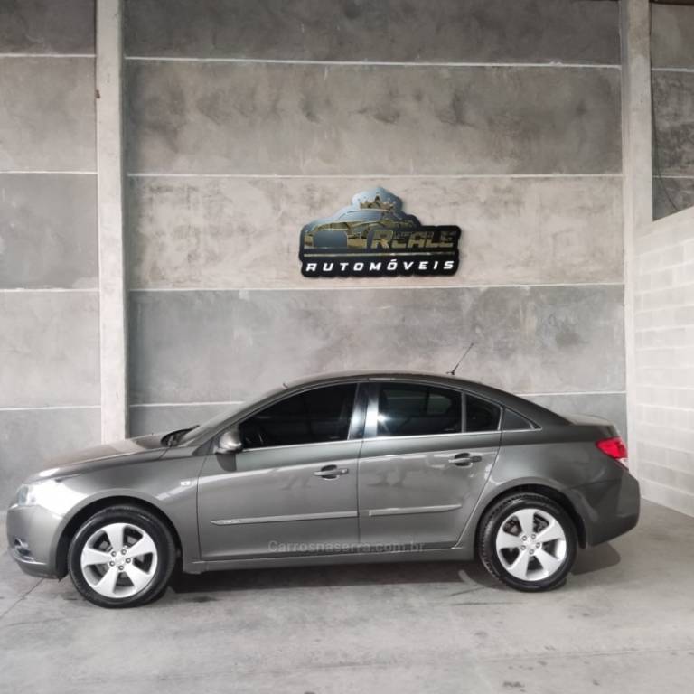CHEVROLET - CRUZE - 2014/2014 - Cinza - R$ 61.900,00