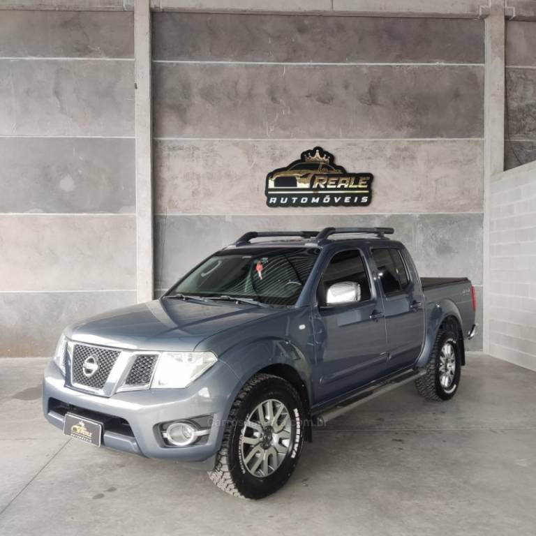 NISSAN - FRONTIER - 2015/2015 - Cinza - R$ 119.900,00