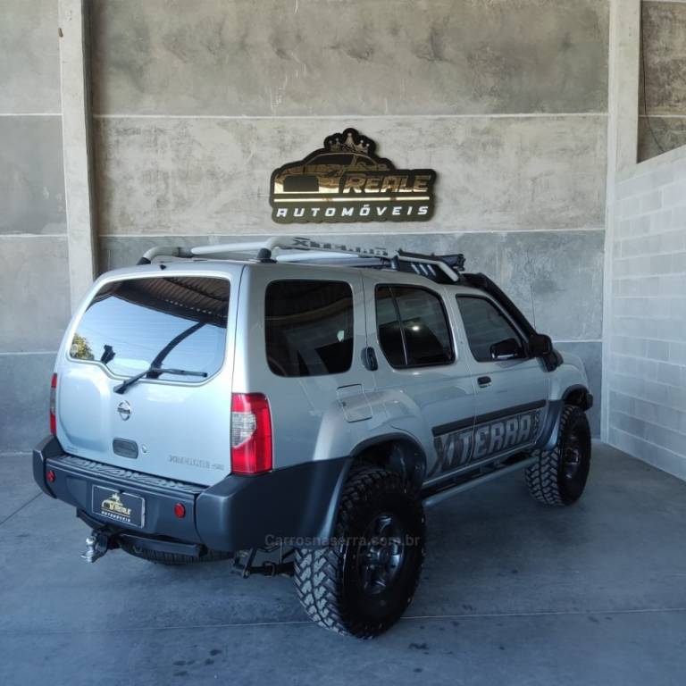 NISSAN - XTERRA - 2003/2004 - Prata - Sob Consulta