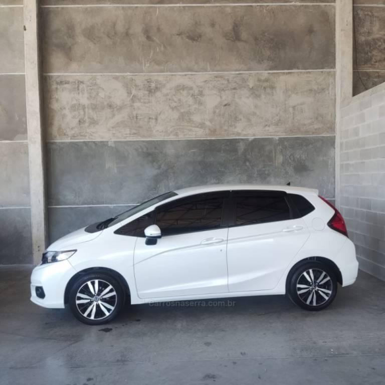 HONDA - FIT - 2018/2018 - Branca - R$ 78.900,00