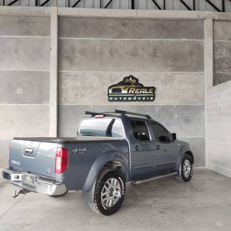 NISSAN - FRONTIER - 2015/2015 - Cinza - R$ 119.900,00