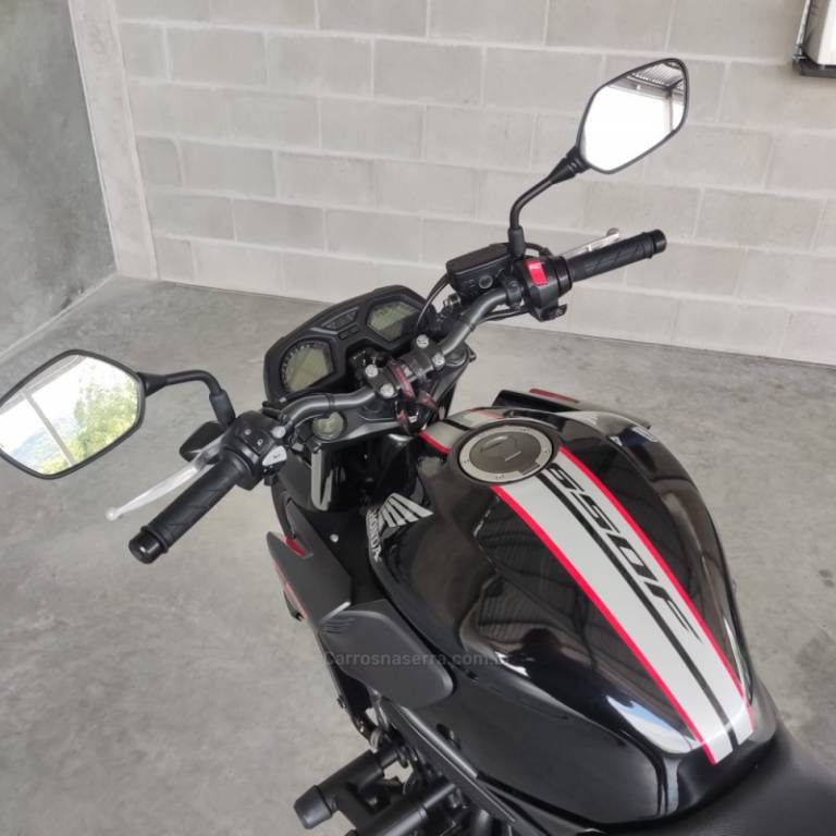 HONDA - CB 650 - 2019/2019 - Preta - R$ 46.900,00