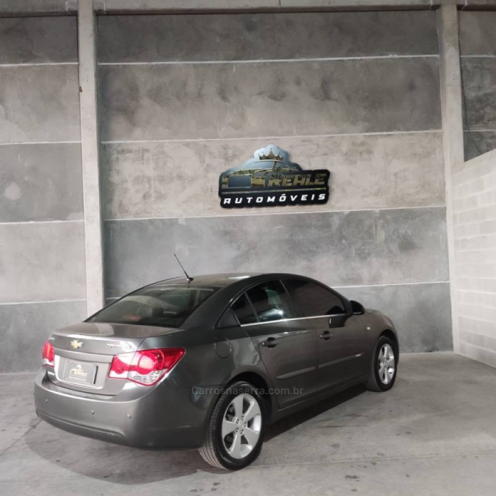 CHEVROLET - CRUZE - 2014/2014 - Cinza - R$ 61.900,00