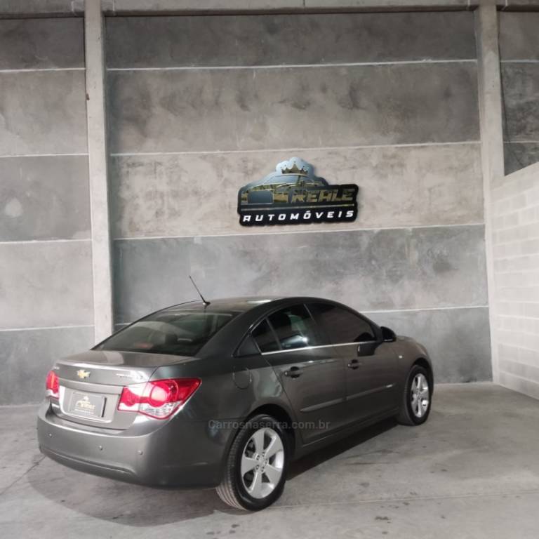 CHEVROLET - CRUZE - 2014/2014 - Cinza - R$ 61.900,00