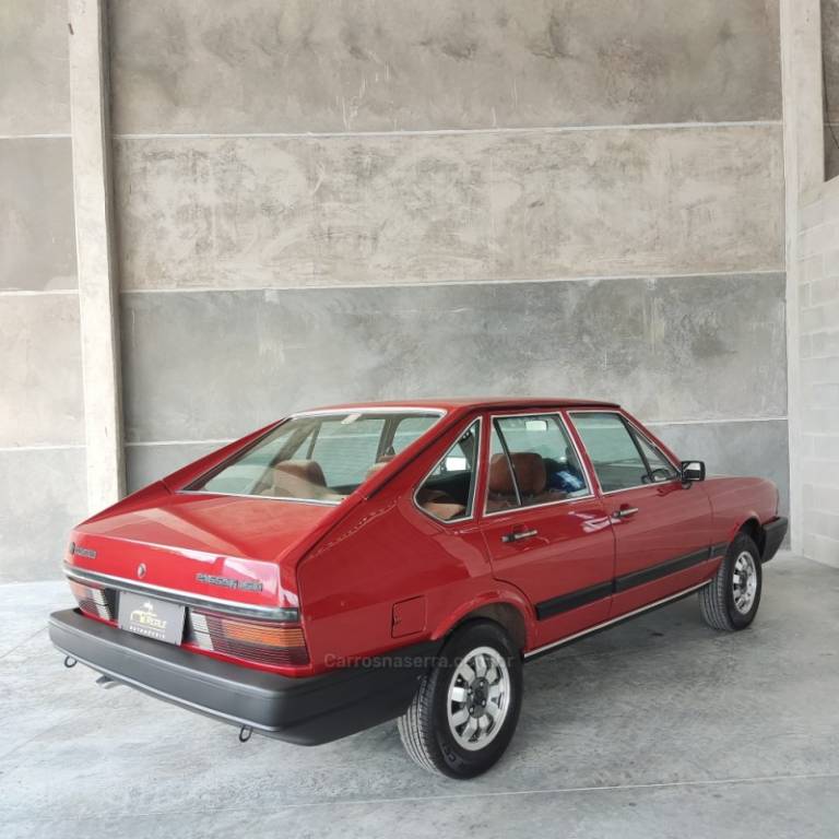VOLKSWAGEN - PASSAT - 1986/1986 - Vermelha - R$ 59.900,00