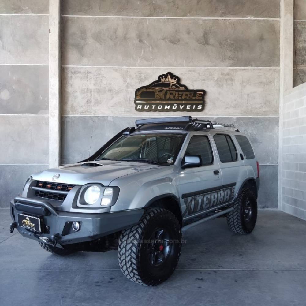 NISSAN - XTERRA - 2003/2004 - Prata - Sob Consulta