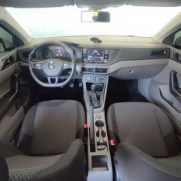 VOLKSWAGEN - POLO - 2018/2019 - Branca - R$ 68.900,00