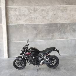 HONDA - CB 650 - 2019/2019 - Preta - R$ 46.900,00