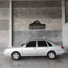 VOLKSWAGEN - SANTANA - 2005/2006 - Prata - R$ 38.900,00