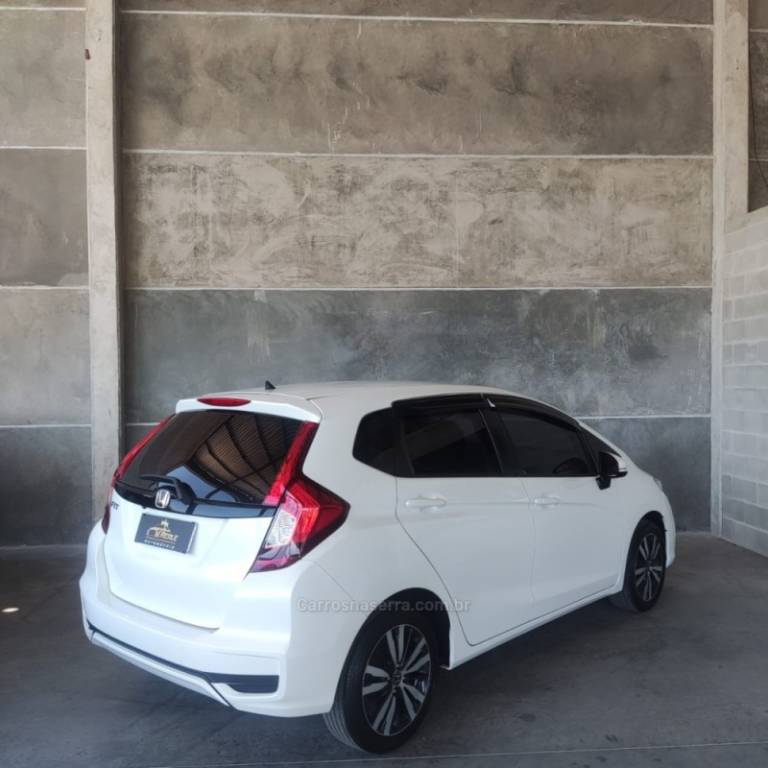 HONDA - FIT - 2018/2018 - Branca - R$ 78.900,00