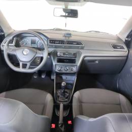 VOLKSWAGEN - GOL - 2022/2023 - Branca - R$ 56.900,00