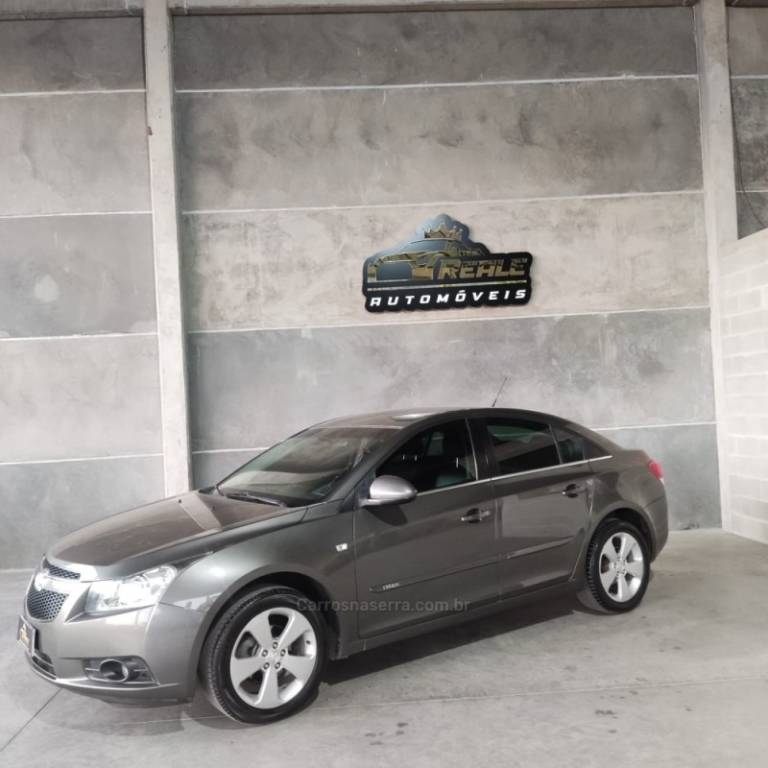 CHEVROLET - CRUZE - 2014/2014 - Cinza - R$ 61.900,00