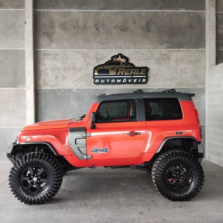 TROLLER - T4 - 2014/2015 - Laranja - R$ 165.900,00